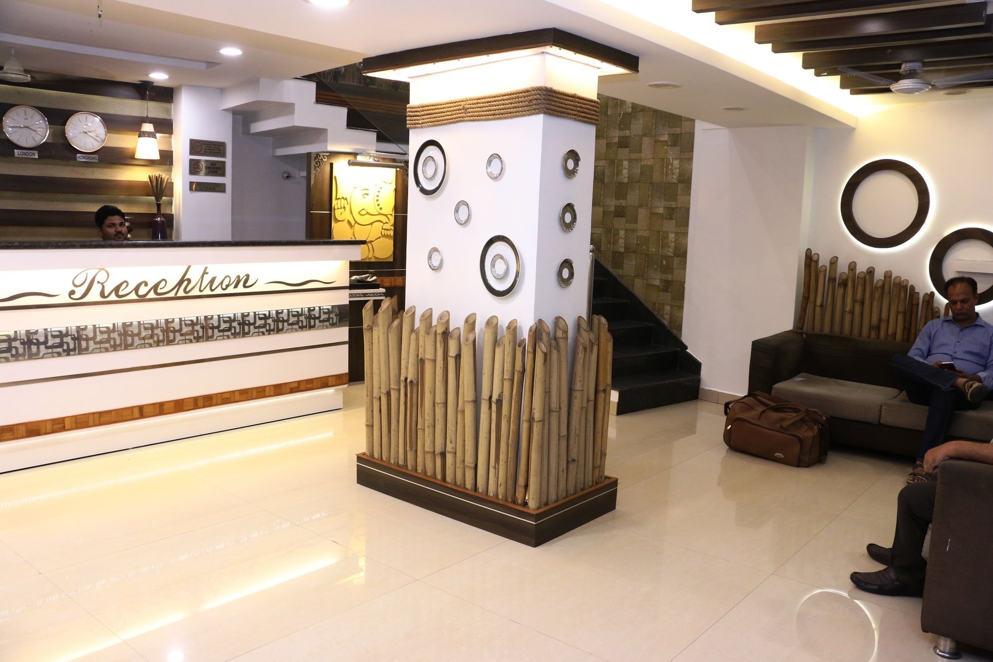 Hotel Shalimar Deluxe Bhopal Extérieur photo